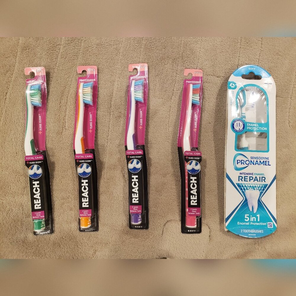 Lot of 5- Reach and Sensodyne Pronamel Toothbrushes SOFT *New in Pkg